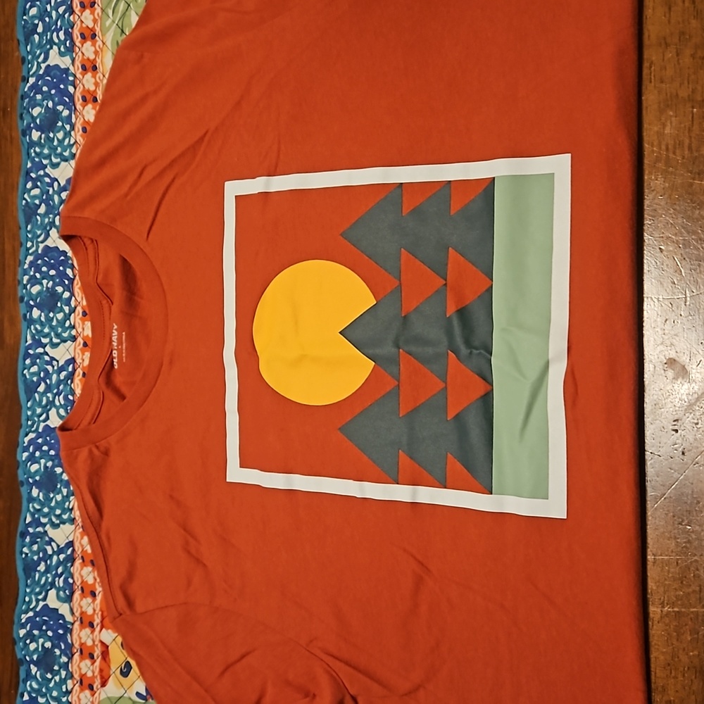 Old Navy Graphic-T Men's L